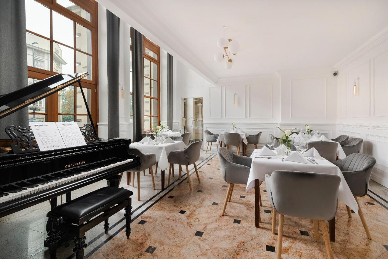 Ibb Hotel Grand Hotel Lublin Bagian luar foto