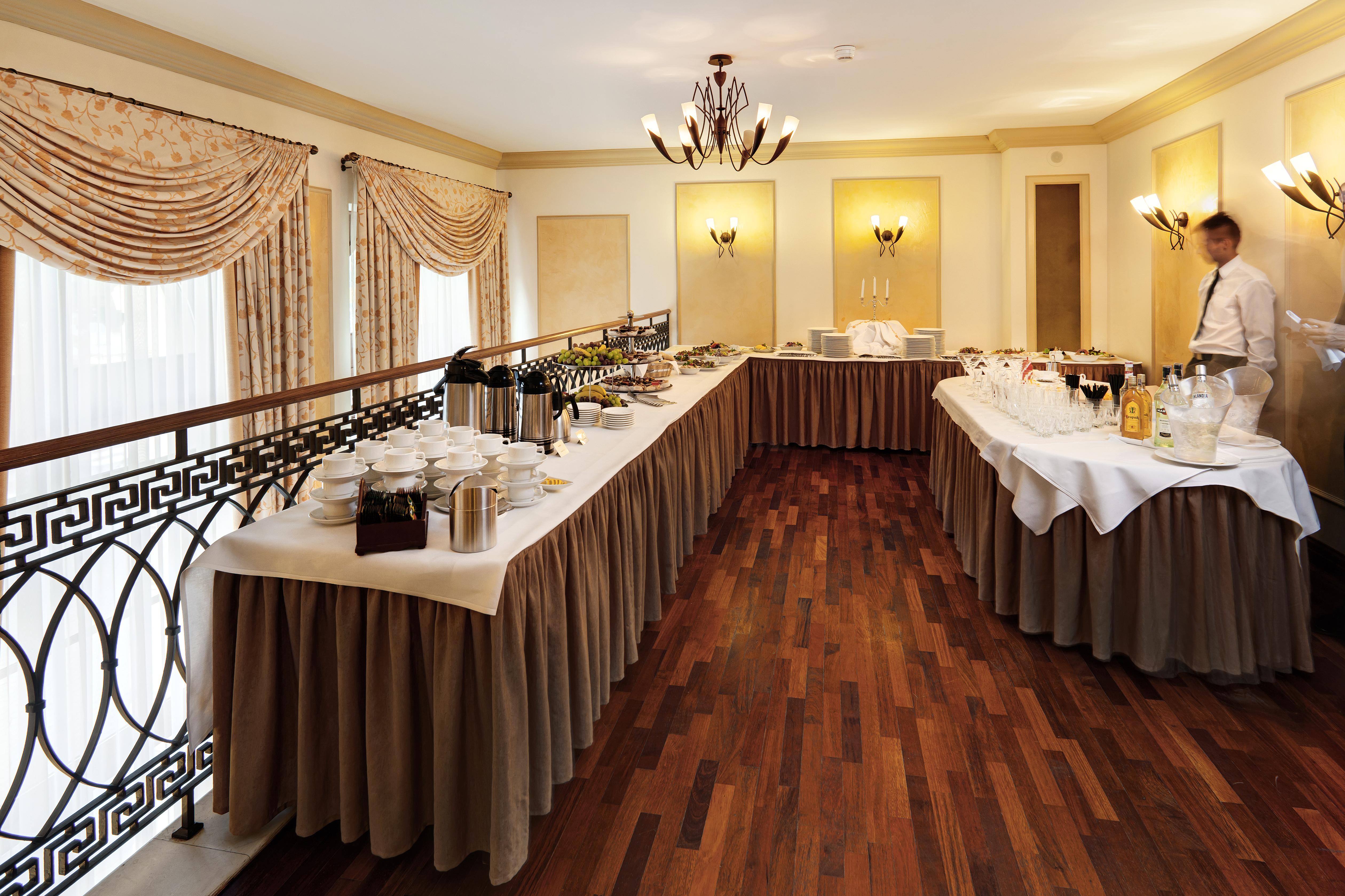 Ibb Hotel Grand Hotel Lublin Bagian luar foto